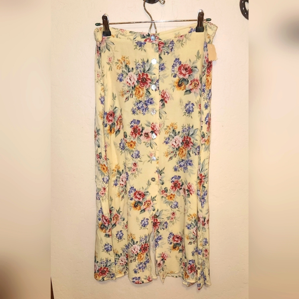 Floral Button-Down Skirt By Worthington, Size 12, 100% Rayon.
